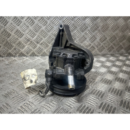Pompe de direction BMW SERIE 1 E87 Photo n°1