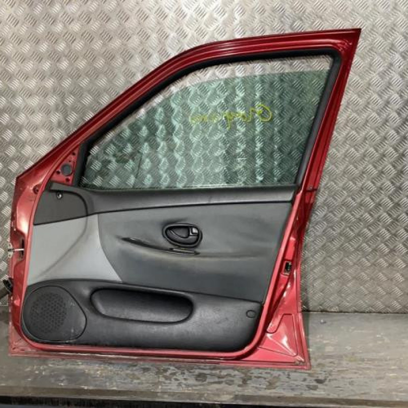Porte avant droit PEUGEOT 406 Photo n°4