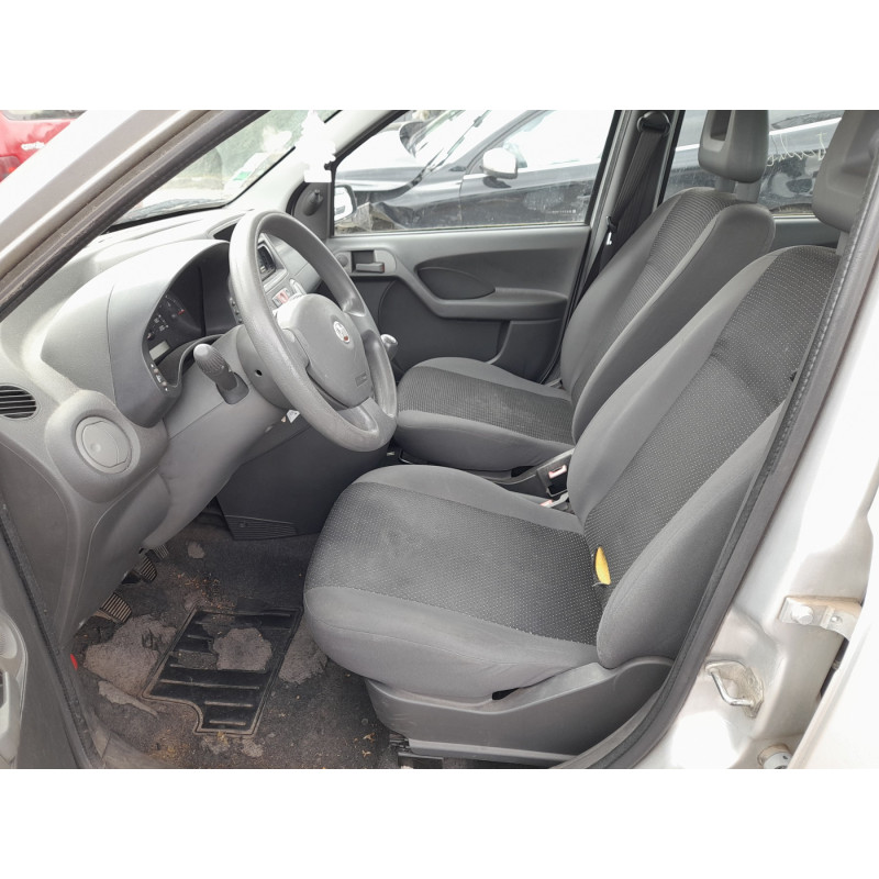 FIAT PANDA 2 PHASE 1 1.1i - 8V Photo n°7