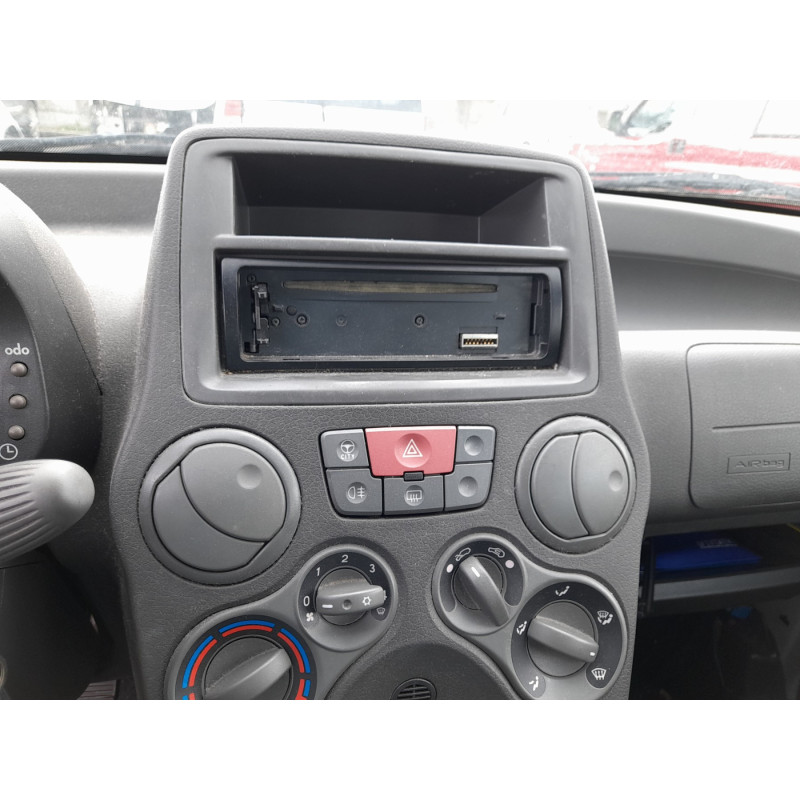 FIAT PANDA 2 PHASE 1 1.1i - 8V Photo n°10