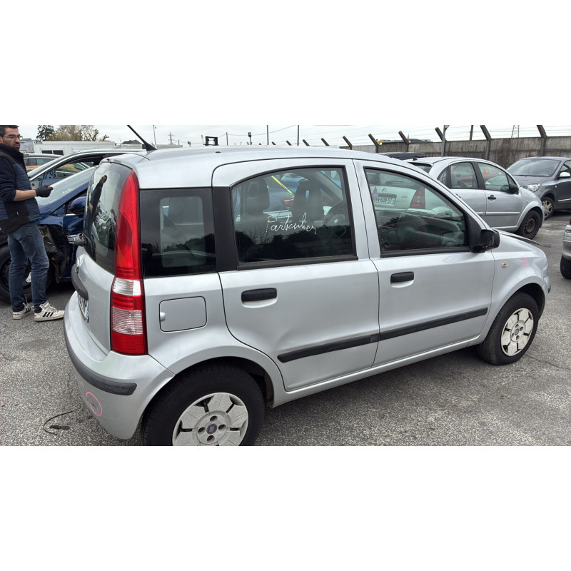 FIAT PANDA 2 PHASE 1 1.1i - 8V Photo n°18