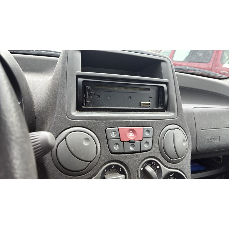 FIAT PANDA 2 PHASE 1 1.1i - 8V Photo n°28