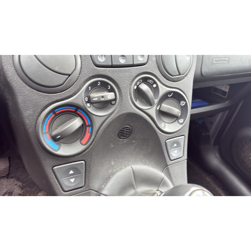 FIAT PANDA 2 PHASE 1 1.1i - 8V Photo n°29