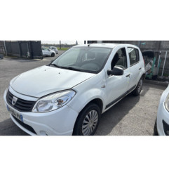 DACIA SANDERO 1 1.2i - 16V Photo n°1