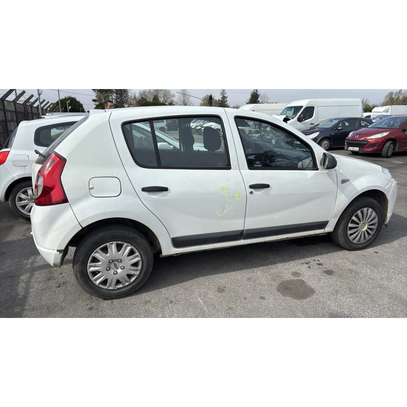 DACIA SANDERO 1 1.2i - 16V Photo n°6