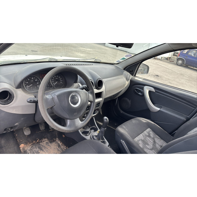 DACIA SANDERO 1 1.2i - 16V Photo n°11