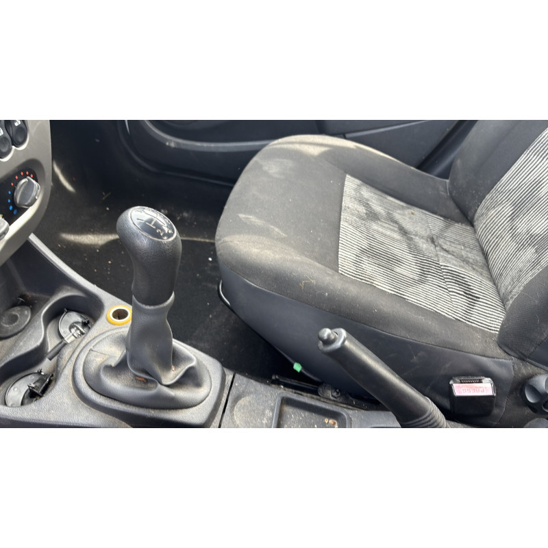 DACIA SANDERO 1 1.2i - 16V Photo n°19