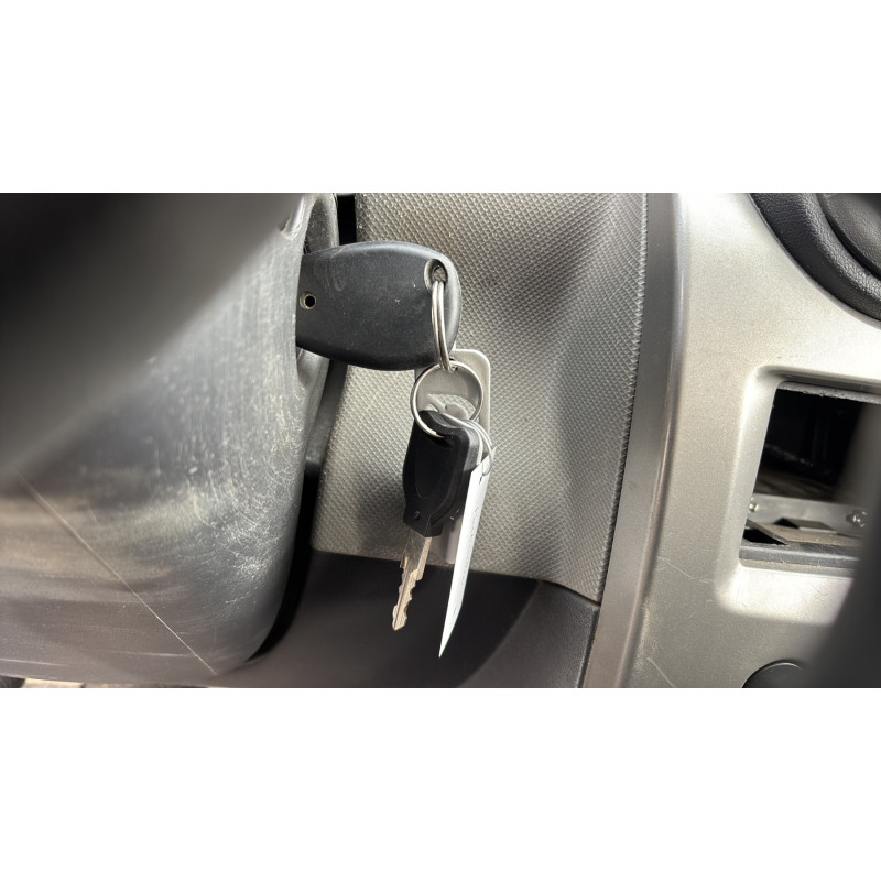 DACIA SANDERO 1 1.2i - 16V Photo n°20