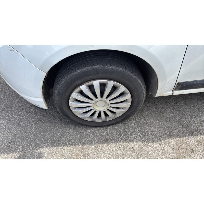 DACIA SANDERO 1 1.2i - 16V Photo n°21