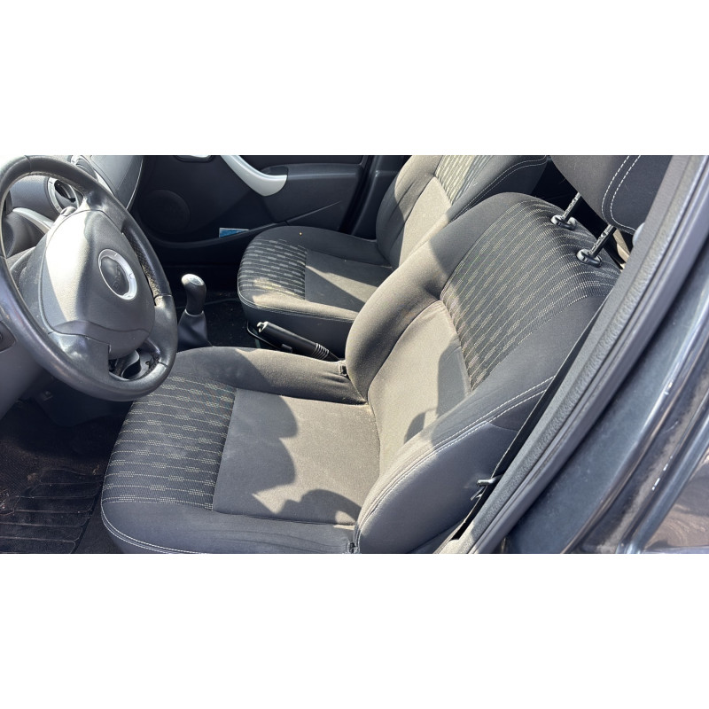 DACIA LOGAN MCV 1 PHASE 2 BREAK 1.5 DCI - 8V TURBO Photo n°11