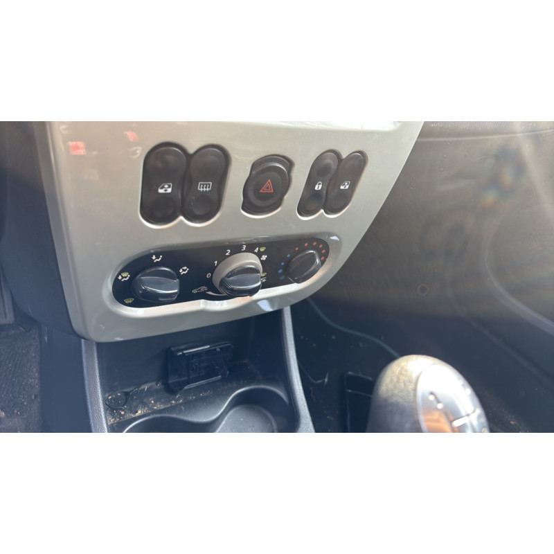 DACIA LOGAN MCV 1 PHASE 2 BREAK 1.5 DCI - 8V TURBO Photo n°19