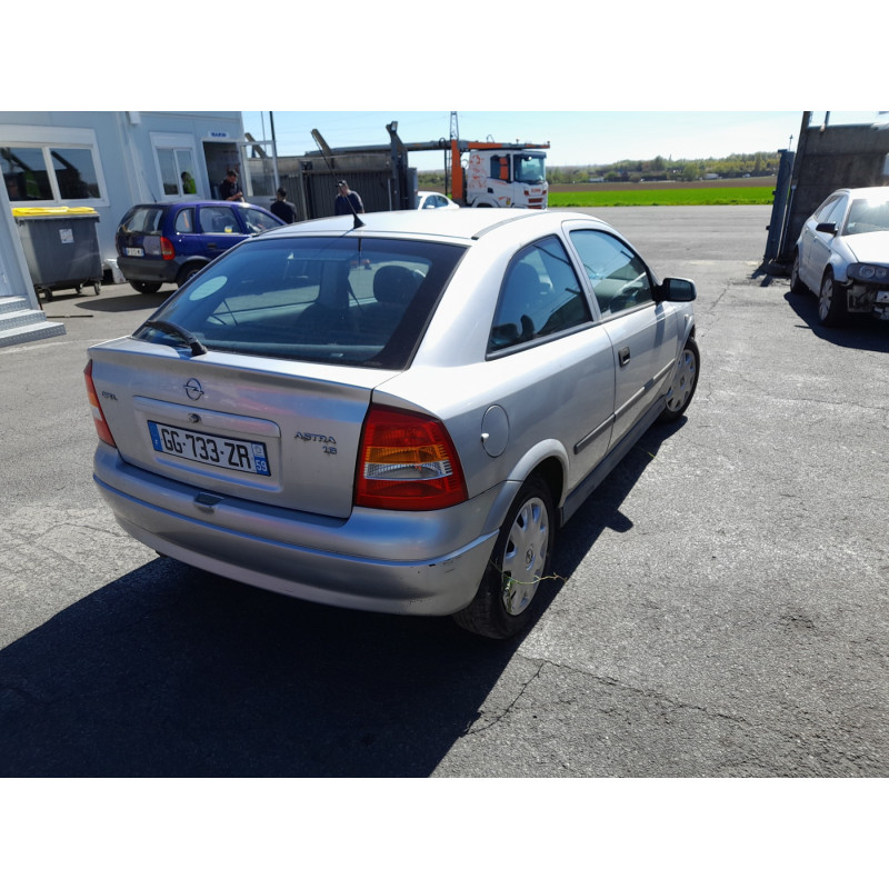 OPEL ASTRA G 1.6i - 8V Photo n°4