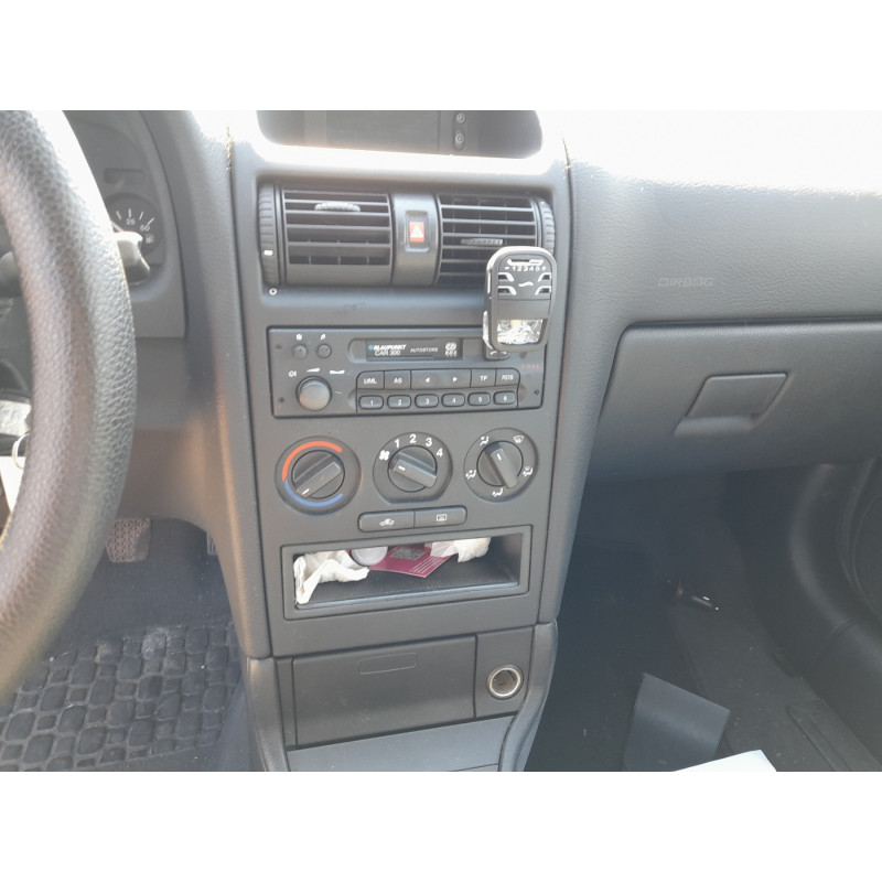 OPEL ASTRA G 1.6i - 8V Photo n°9