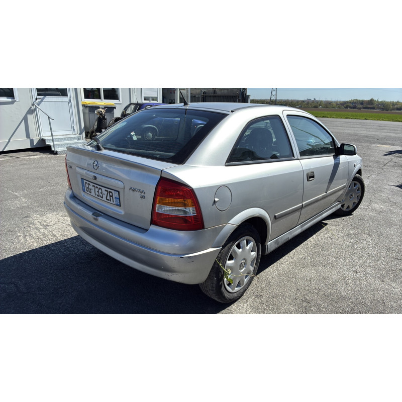 OPEL ASTRA G 1.6i - 8V Photo n°15
