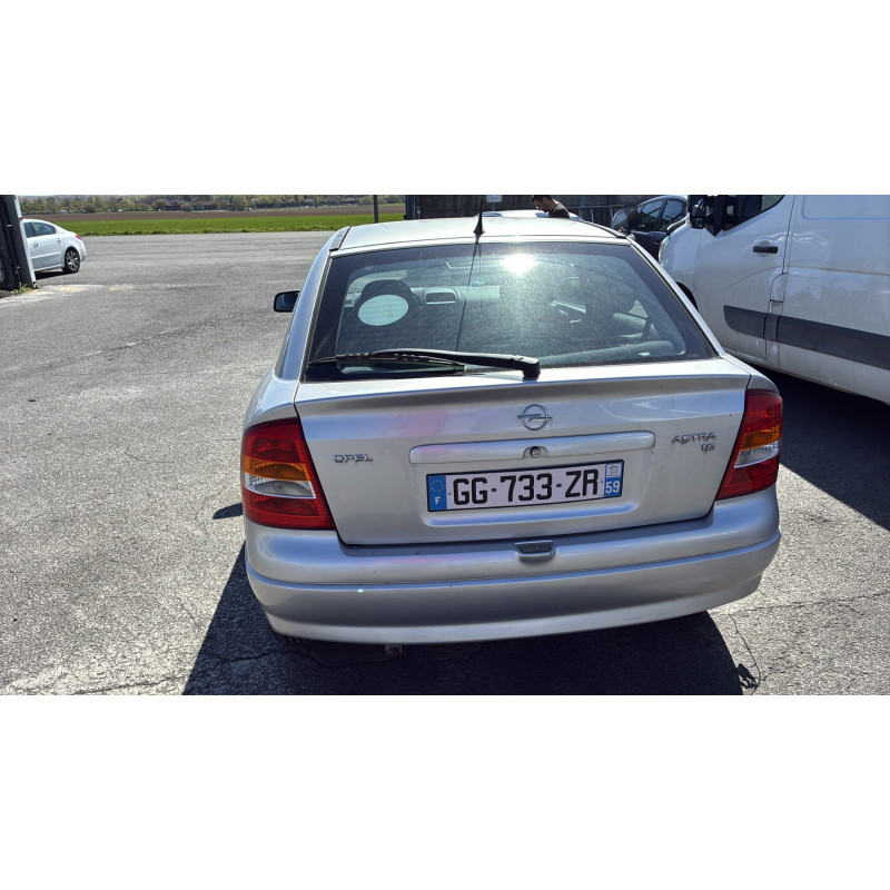 OPEL ASTRA G 1.6i - 8V Photo n°17