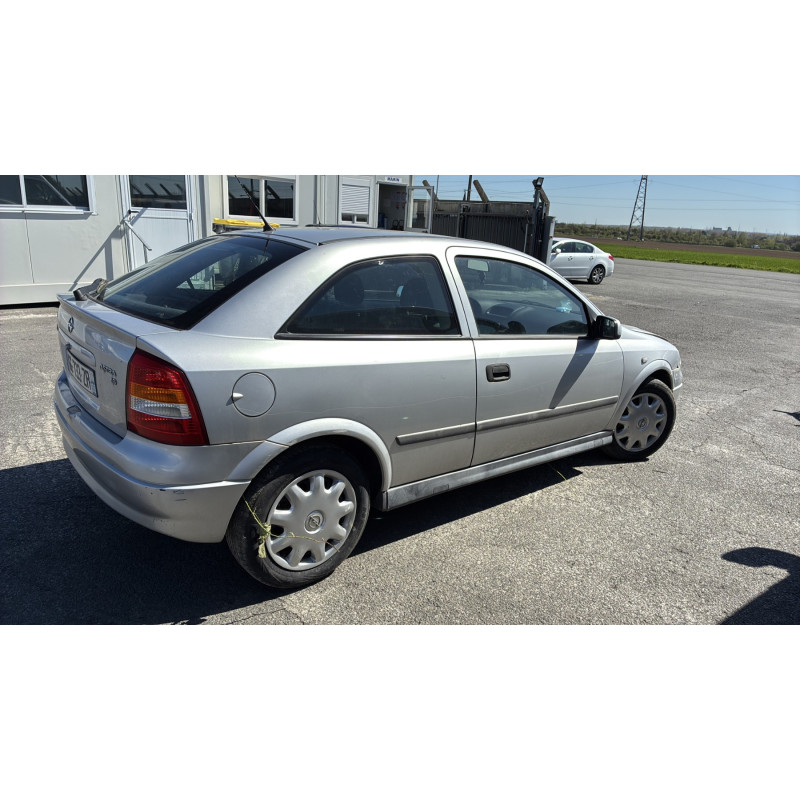 OPEL ASTRA G 1.6i - 8V Photo n°18