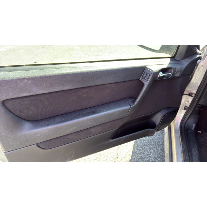 OPEL ASTRA G 1.6i - 8V Photo n°21