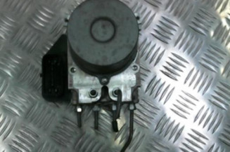 Bloc ABS (freins anti-blocage) TOYOTA RAV4 3