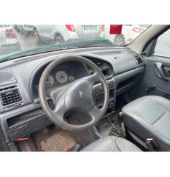 Vitre avant gauche CITROEN BERLINGO 1