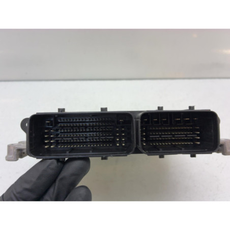 Calculateur moteur PEUGEOT 308 2