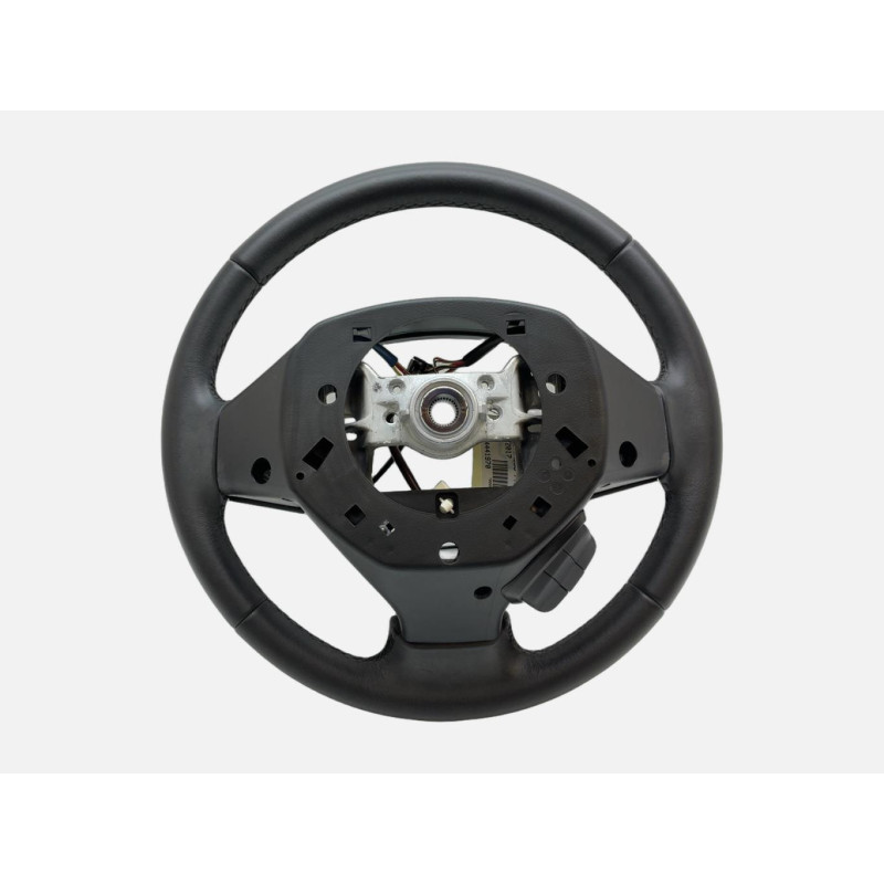 Volant SUZUKI SX4 2 S-CROSS Photo n°7