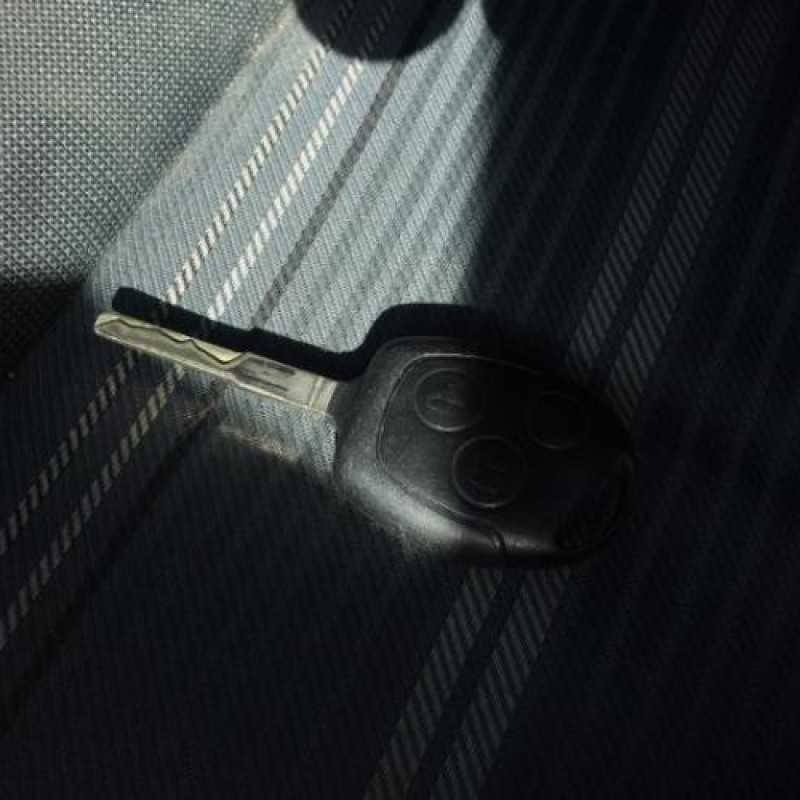 Pretensionneur de ceinture avant droit FORD FIESTA 6 Photo n°16