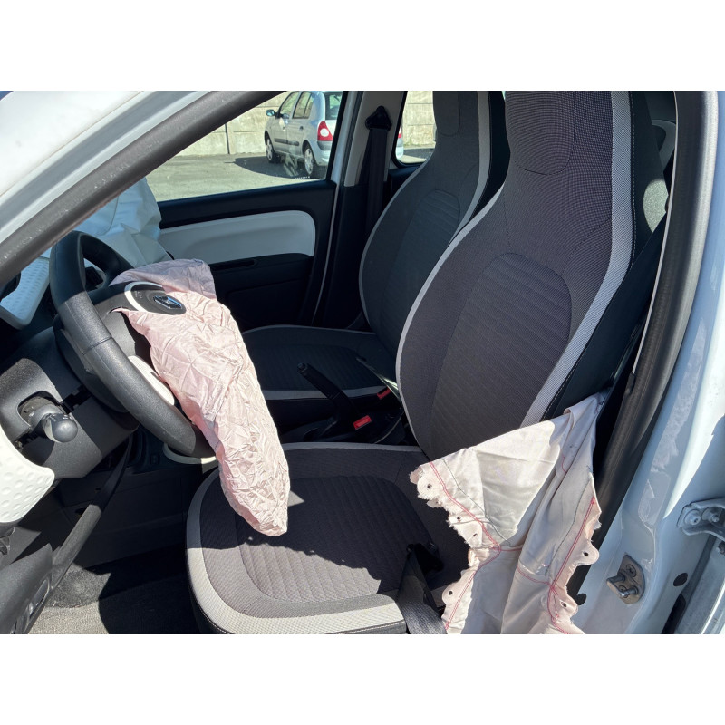RENAULT TWINGO 3 PHASE 1 1.0i - 12V SCE 65 Photo n°10