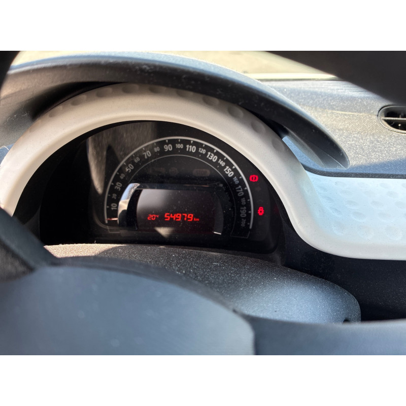 RENAULT TWINGO 3 PHASE 1 1.0i - 12V SCE 65 Photo n°18