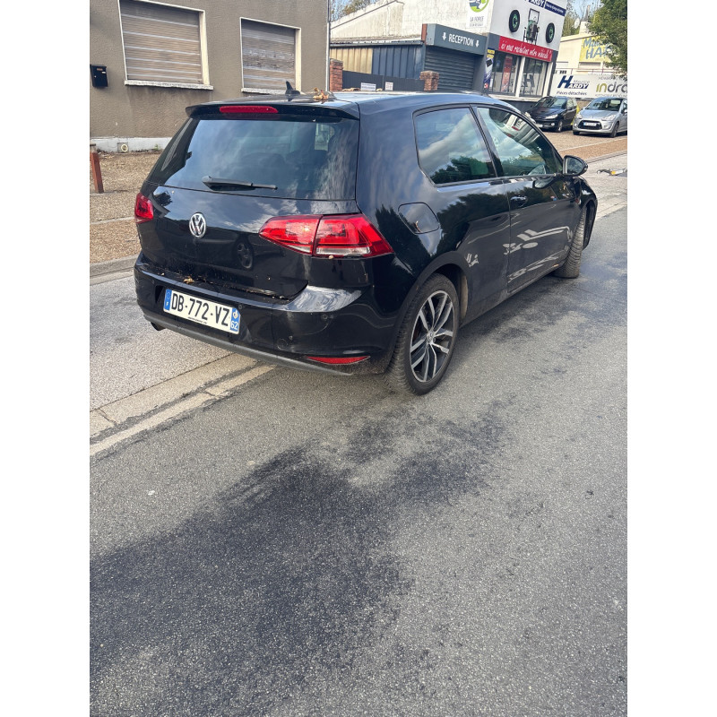 VOLKSWAGEN GOLF 7 PHASE 1 1.6 TDI - 16V TURBO Photo n°2