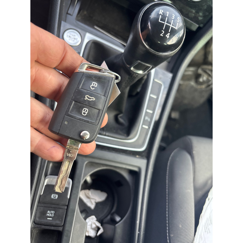 VOLKSWAGEN GOLF 7 PHASE 1 1.6 TDI - 16V TURBO Photo n°7