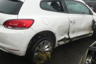 Bras essuie glace avant gauche VOLKSWAGEN SCIROCCO 3