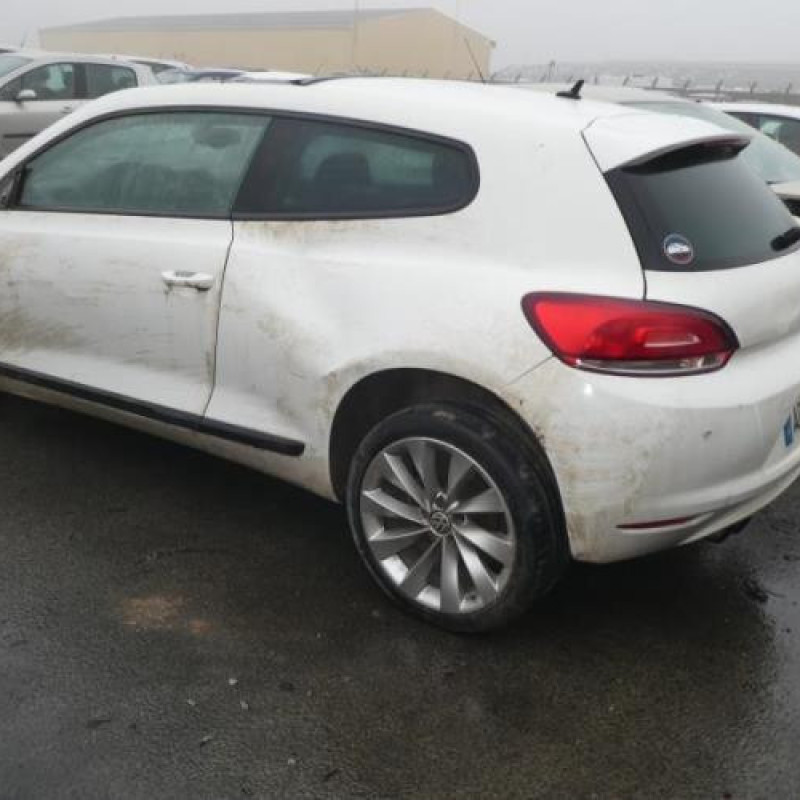 Bras essuie glace avant gauche VOLKSWAGEN SCIROCCO 3 Photo n°5