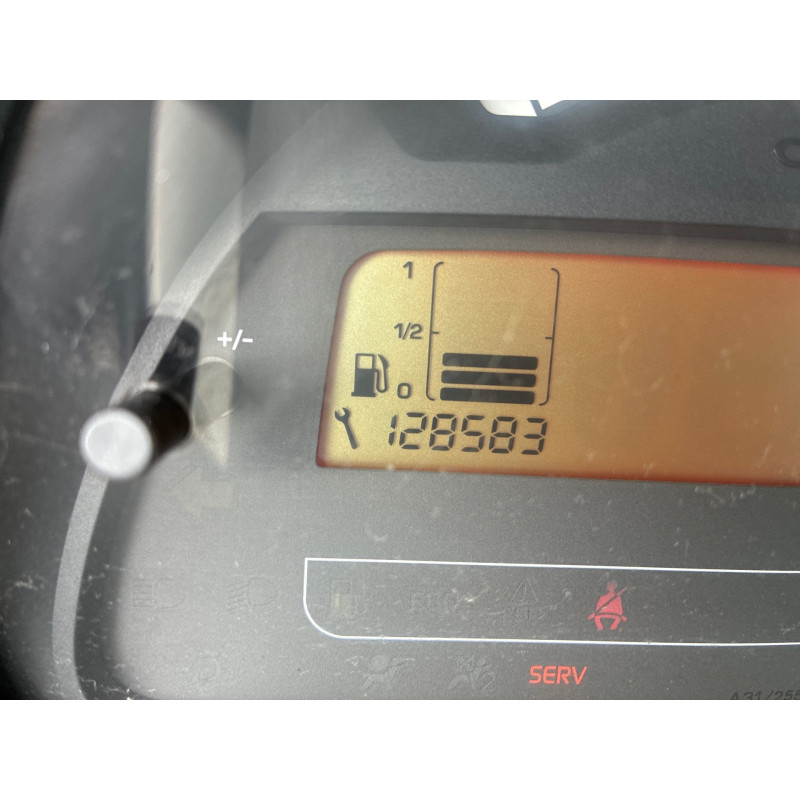 CITROEN C3 1 PHASE 1 1.4i - 8V Photo n°4