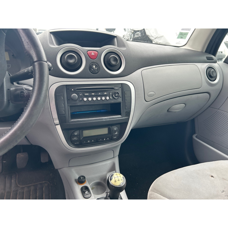 CITROEN C3 1 PHASE 1 1.4i - 8V Photo n°14