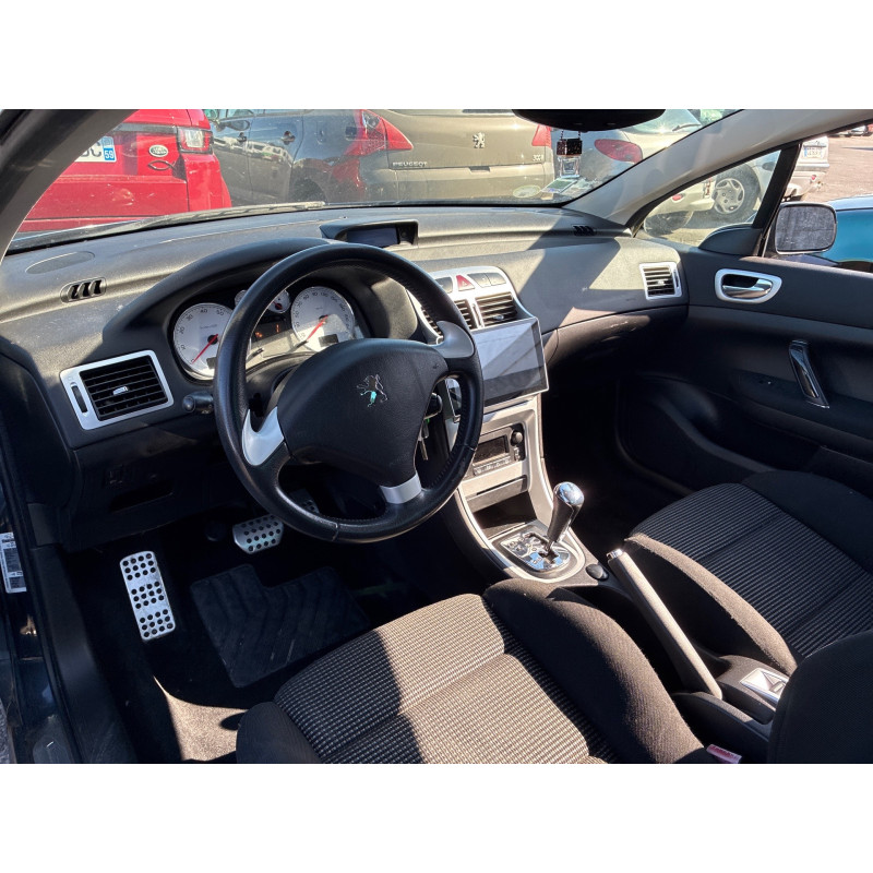 PEUGEOT 307 PHASE 2 CABRIOLET 2.0i - 16V Photo n°18