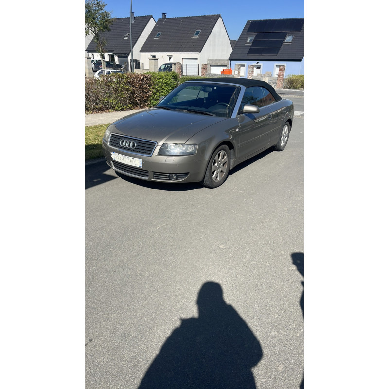 AUDI A4 2 CABRIO PHASE 1 3.0i - 30V V6 Photo n°1