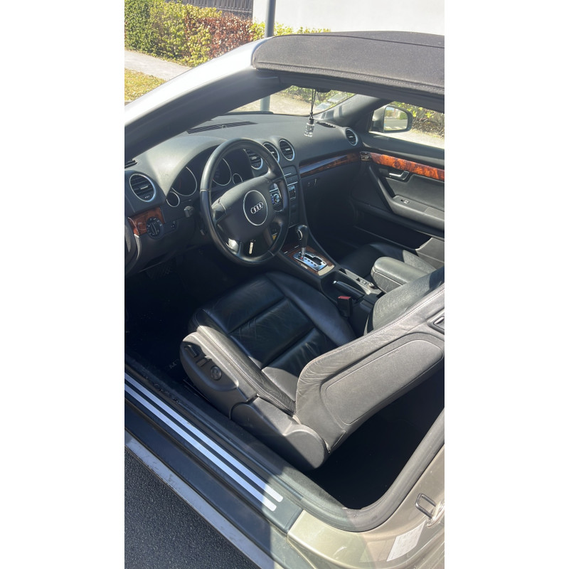 AUDI A4 2 CABRIO PHASE 1 3.0i - 30V V6 Photo n°5