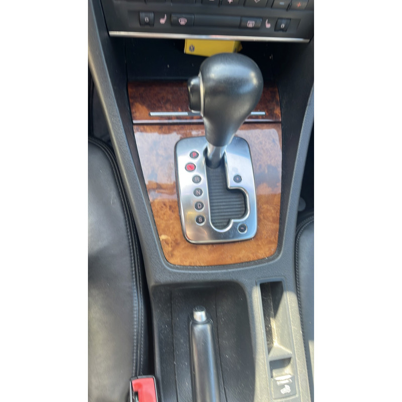 AUDI A4 2 CABRIO PHASE 1 3.0i - 30V V6 Photo n°7