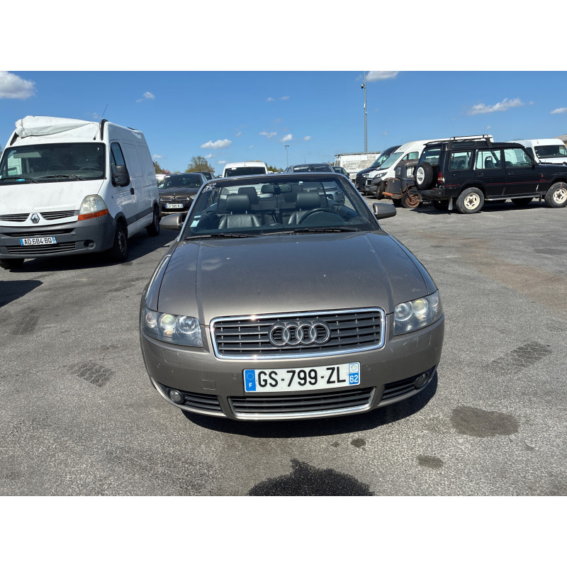 AUDI A4 2 CABRIO PHASE 1 3.0i - 30V V6 Photo n°20