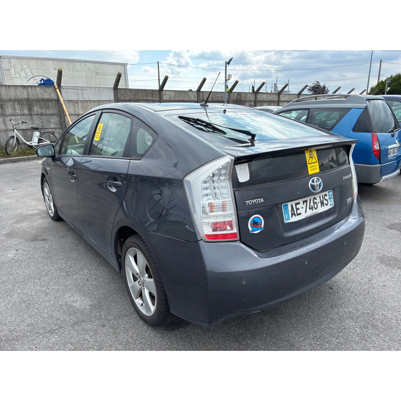 TOYOTA PRIUS 3 PHASE 1 1.8i - 16V HYBRID Photo n°8