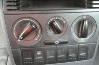 Pare choc arriere VOLKSWAGEN POLO 3