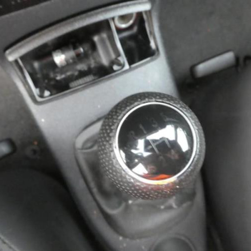 Pare choc arriere VOLKSWAGEN POLO 3 Photo n°18