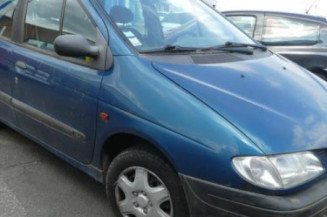 Capot RENAULT SCENIC 1