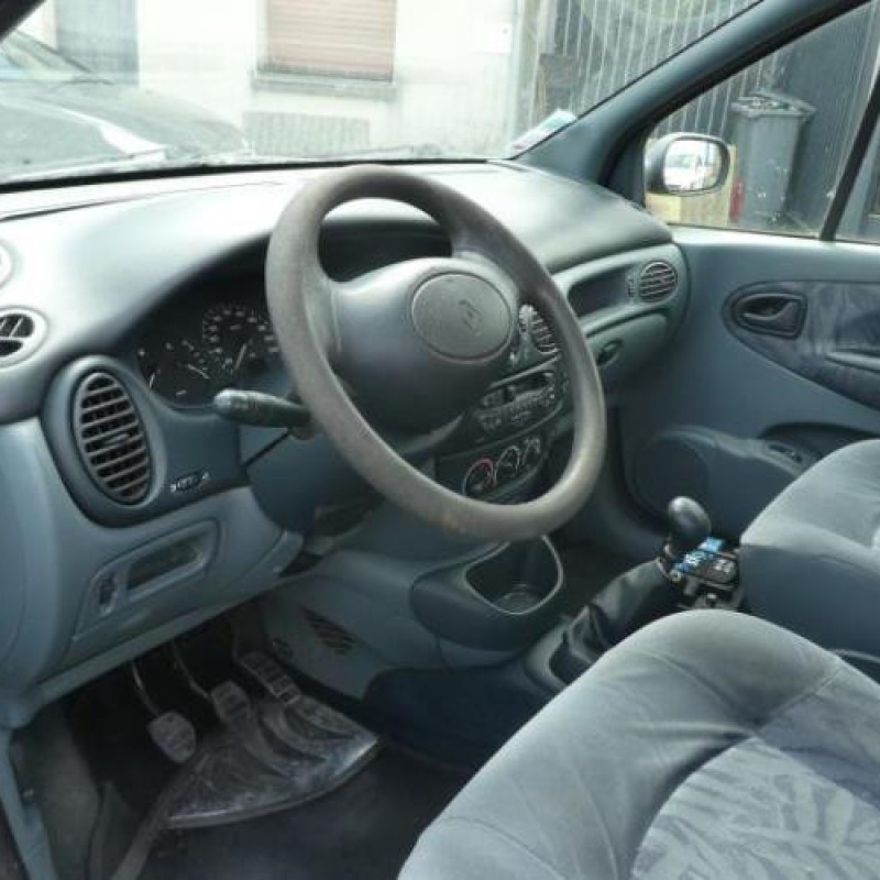 Capot RENAULT SCENIC 1 Photo n°8