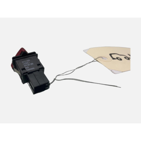 Bouton de warning AUDI A3 2