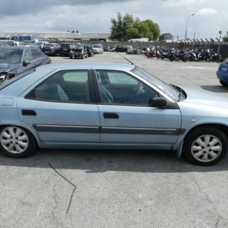 Feu arriere principal droit (feux) CITROEN XANTIA Photo n°4