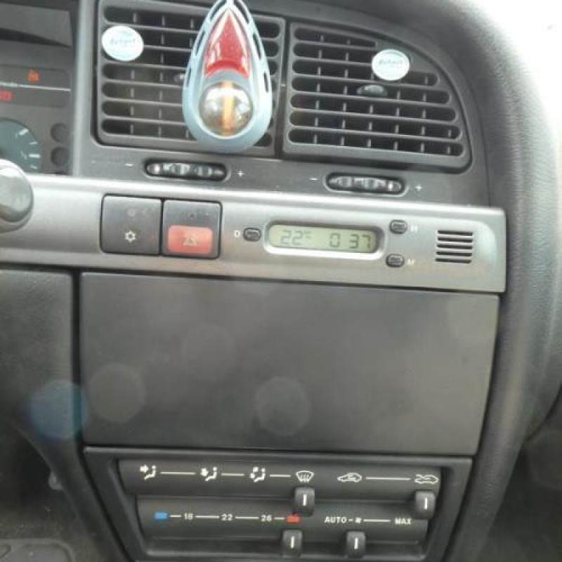 Feu arriere principal droit (feux) CITROEN XANTIA Photo n°11