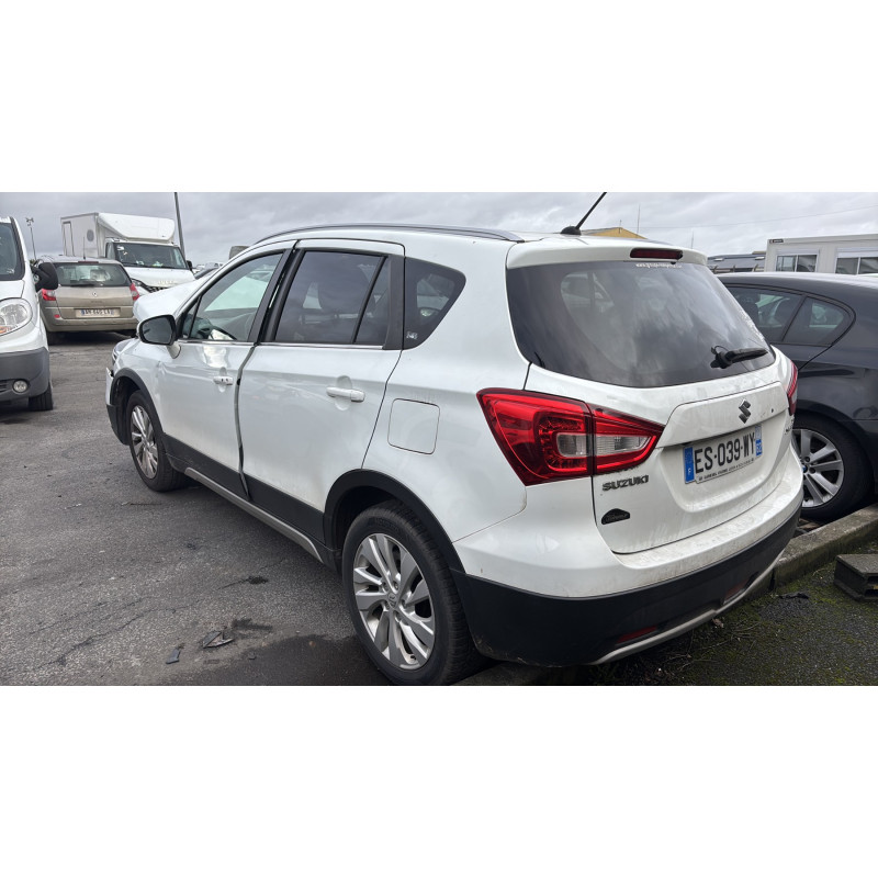 Pare boue avant gauche SUZUKI SX4 2 S-CROSS Photo n°8