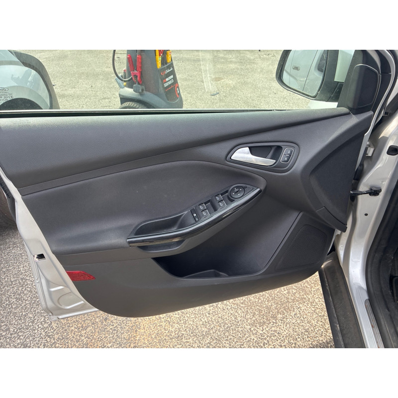 FORD FOCUS 3 PHASE 2 1.5 TDCI - 8V TURBO Photo n°9