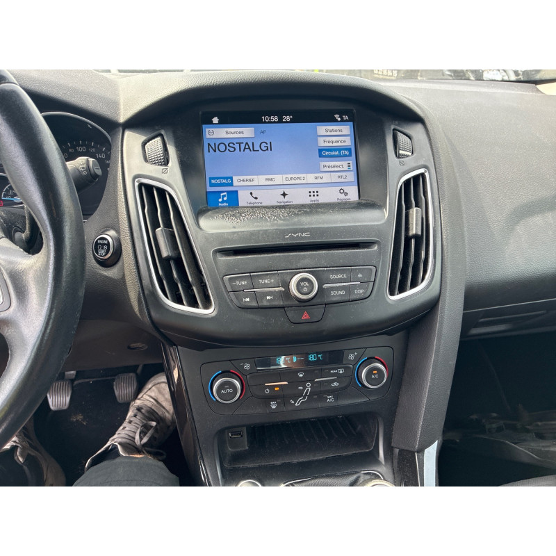 FORD FOCUS 3 PHASE 2 1.5 TDCI - 8V TURBO Photo n°12